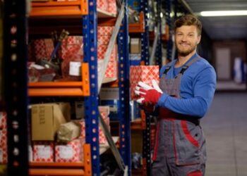 Storekeeper jobs in the UK