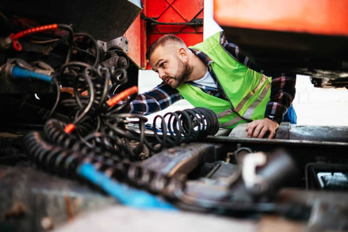 Mechanics in the United Arab Emirates